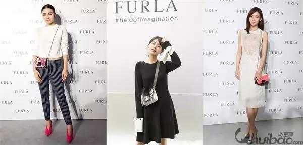 还在纠结拎什么包出门？跟着刘雯一起拎FURLA小方包准没错！